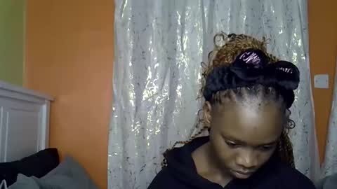 Snapshot of fine_queen12 chatting on 9, 9, 2025 fine_queen12 online show from 9, 9, 2025