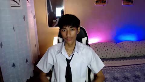 Snapshot of fineboii_rey18 chatting on 22, 9, 2025 fineboii_rey18 online show from 22, 9, 2025