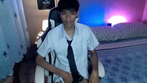 Snapshot of fineboii_rey18 chatting on 23, 9, 2025 fineboii_rey18 online show from 23, 9, 2025