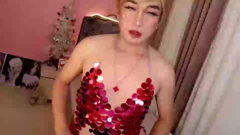 NICOLE KATE  online show from 30, 12, 2024