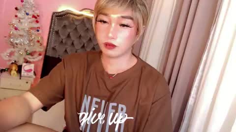 NICOLE KATE  online show from 31, 12, 2024