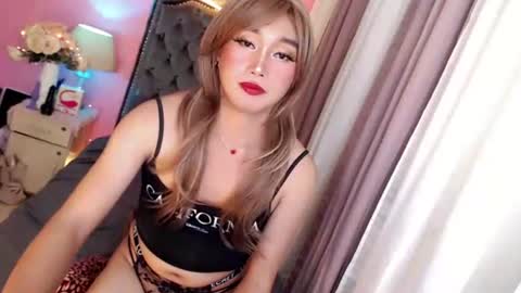 NICOLE KATE  online show from 2, 3, 2025