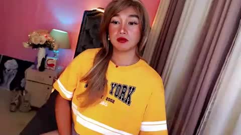 NICOLE KATE  online show from 7, 3, 2025