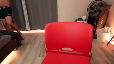 Snapshot of finition_ chatting on 8, 3, 2025 finition_ online show from 8, 3, 2025