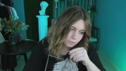 Snapshot of fioramarmoris chatting on 13, 12, 2024 fiora online show from 13, 12, 2024