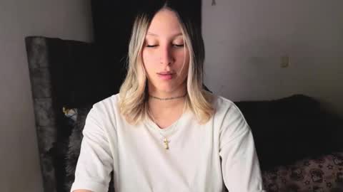 F I O R E L L A  online show from 1, 11, 2025