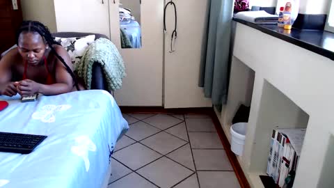 fitblair66_ online show from 8, 10, 2025