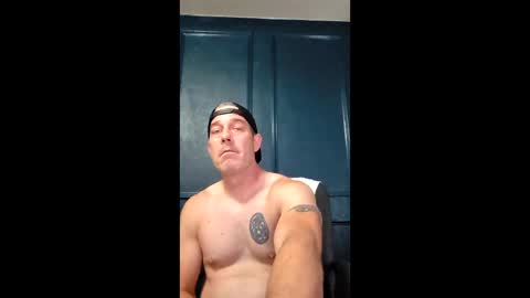 Snapshot of fitdaddylove chatting on 21, 4, 2026 FitDaddy online show from 21, 4, 2026