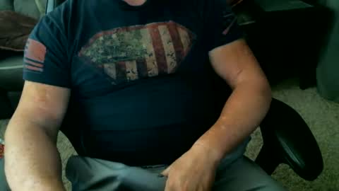 Snapshot of fitguy40 chatting on 11, 12, 2024 fitguy40 online show from 11, 12, 2024