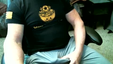 Snapshot of fitguy40 chatting on 6, 1, 2025 fitguy40 online show from 6, 1, 2025