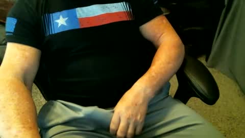 Snapshot of fitguy40 chatting on 6, 2, 2025 fitguy40 online show from 6, 2, 2025