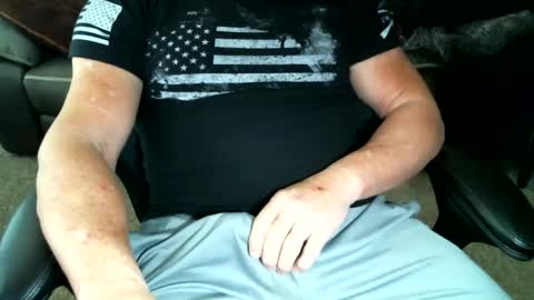 Snapshot of fitguy40 chatting on 15, 2, 2025 fitguy40 online show from 15, 2, 2025