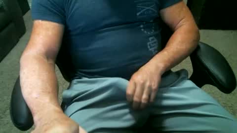 Snapshot of fitguy40 chatting on 9, 9, 2025 fitguy40 online show from 9, 9, 2025