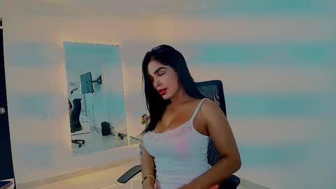 Snapshot of fitnessmommyy chatting on 29, 9, 2025 fitnessmommyy online show from 29, 9, 2025
