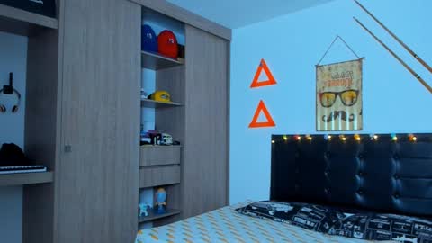 Elias Valencia online show from 2, 2, 2025