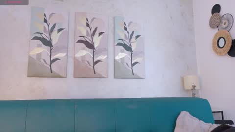 Snapshot of flavia_cruz chatting on 4, 5, 2026 Flavia online show from 4, 5, 2026