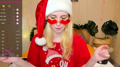 Snapshot of fleximona chatting on 20, 12, 2024 FlexiMona online show from 20, 12, 2024