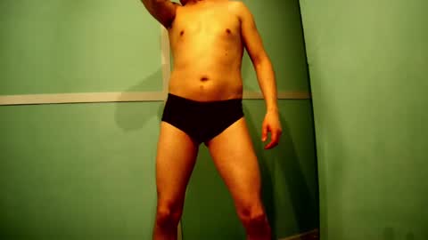 Snapshot of flingmind2 chatting on 18, 11, 2025 flingmind2 online show from 18, 11, 2025