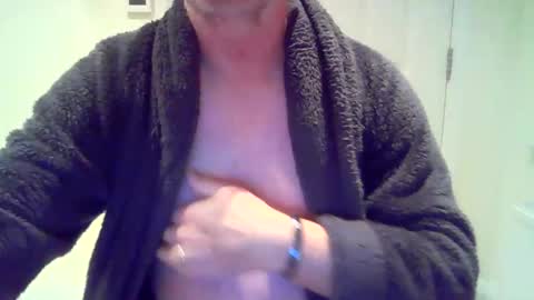 flirtyguy62 online show from 8, 1, 2026