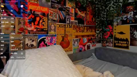 Emely  online show from 1, 3, 2025