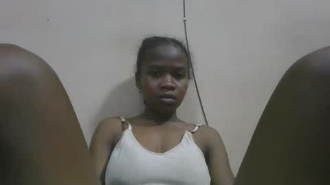 flora48230522373 online show from 11, 5, 2026
