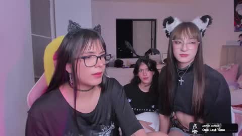 Snapshot of flora_angelical chatting on 21, 9, 2025 Angel online show from 21, 9, 2025