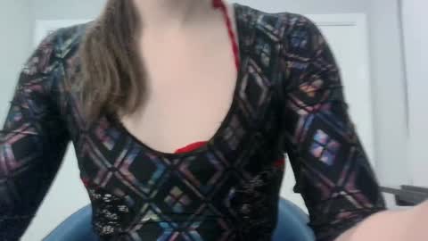 Snapshot of florally chatting on 26, 1, 2025 Florally Mille Bun online show from 26, 1, 2025