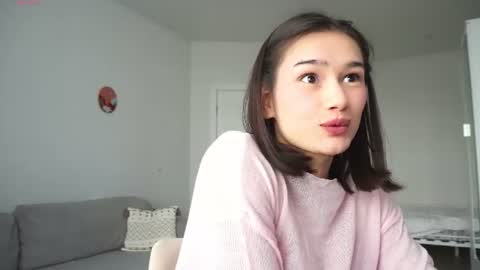 Snapshot of floralmuse chatting on 10, 7, 2026 Viola online show from 10, 7, 2026