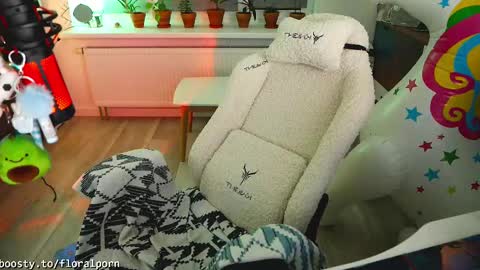 Flora Pepega       online show from 6, 3, 2025