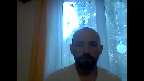 Snapshot of florekmilan chatting on 2, 12, 2025 florekmilan online show from 2, 12, 2025