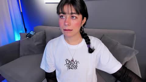 Its a pleasure to meet you. Im Flower. Help me reach 1k. Follow me. online show from 17, 11, 2025