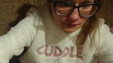 say meow and send tip  online show from 18, 12, 2024