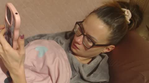 say meow and send tip  online show from 4, 12, 2025