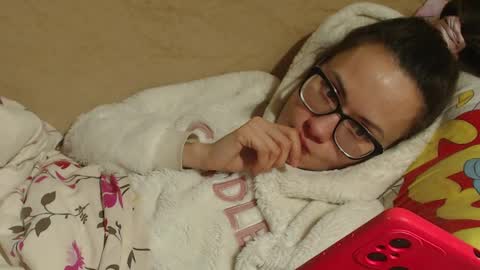 say meow and send tip  online show from 6, 3, 2025