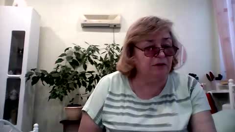 Flowerlower online show from 9, 2, 2025