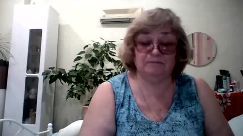 Flowerlower online show from 11, 2, 2025