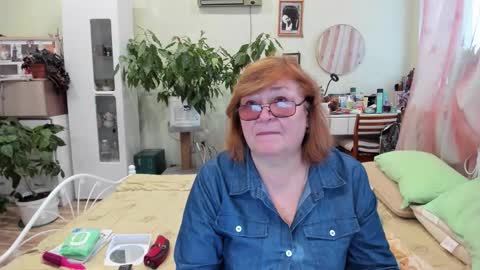 Flowerlower online show from 6, 11, 2025