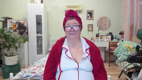 Flowerlower online show from 5, 12, 2025