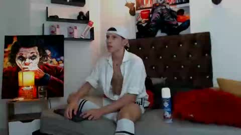 flowers109 online show from 13, 1, 2025