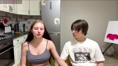 flowerscouple online show from 18, 3, 2026