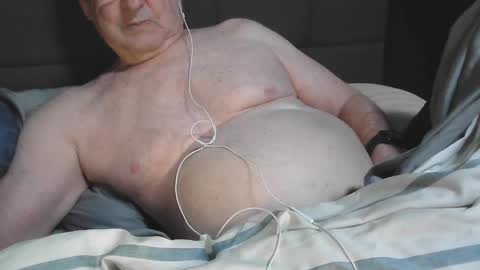 Snapshot of flshowman chatting on 12, 2, 2025 FLshowman online show from 12, 2, 2025