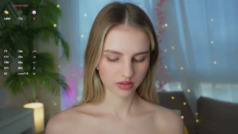 Snapshot of fluffy_angel chatting on 2, 12, 2024 Adeline online show from 2, 12, 2024