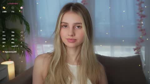 Snapshot of fluffy_angel chatting on 9, 12, 2024 Adeline online show from 9, 12, 2024