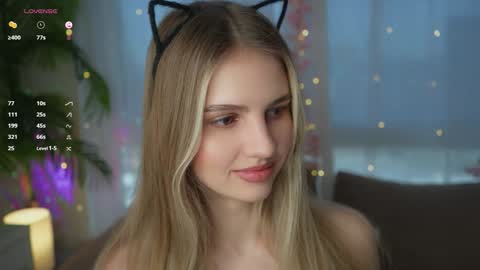 Snapshot of fluffy_angel chatting on 23, 12, 2024 Adeline online show from 23, 12, 2024