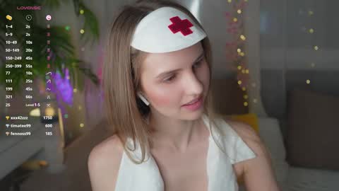 Snapshot of fluffy_angel chatting on 28, 12, 2024 Adeline online show from 28, 12, 2024