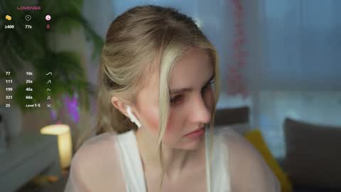 Snapshot of fluffy_angel chatting on 29, 1, 2025 Adeline online show from 29, 1, 2025