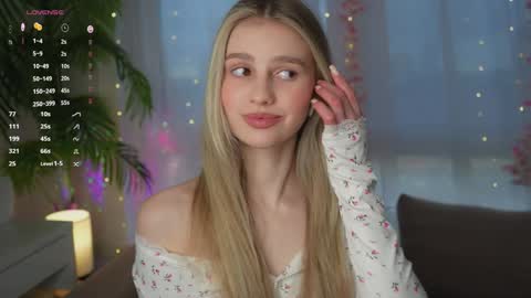 Snapshot of fluffy_angel chatting on 3, 2, 2025 Adeline online show from 3, 2, 2025