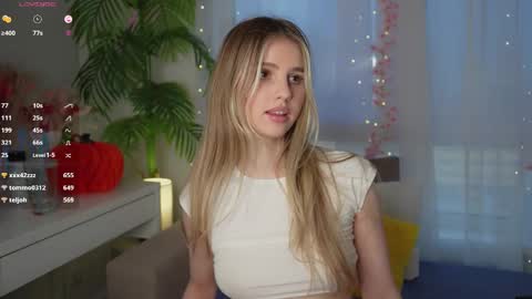 Snapshot of fluffy_angel chatting on 10, 3, 2025 Adeline online show from 10, 3, 2025