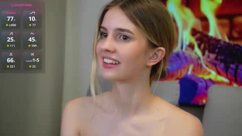 Snapshot of fluffy_angel chatting on 4, 12, 2025 Adeline online show from 4, 12, 2025