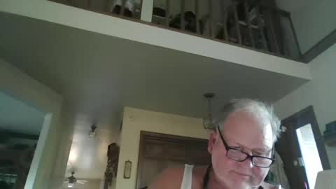 Snapshot of foc1857 chatting on 16, 11, 2025 tom online show from 16, 11, 2025